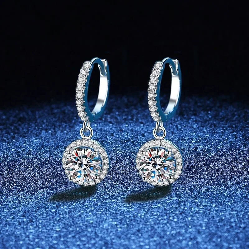 1 karat runda Moissanite örhängen för kvinnor i 925 silver