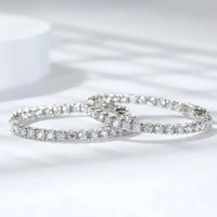 Moissanite Hoop Örhängen 2 mm D VVS1 för kvinnor i S925 Silver 18K vitguldpläterade