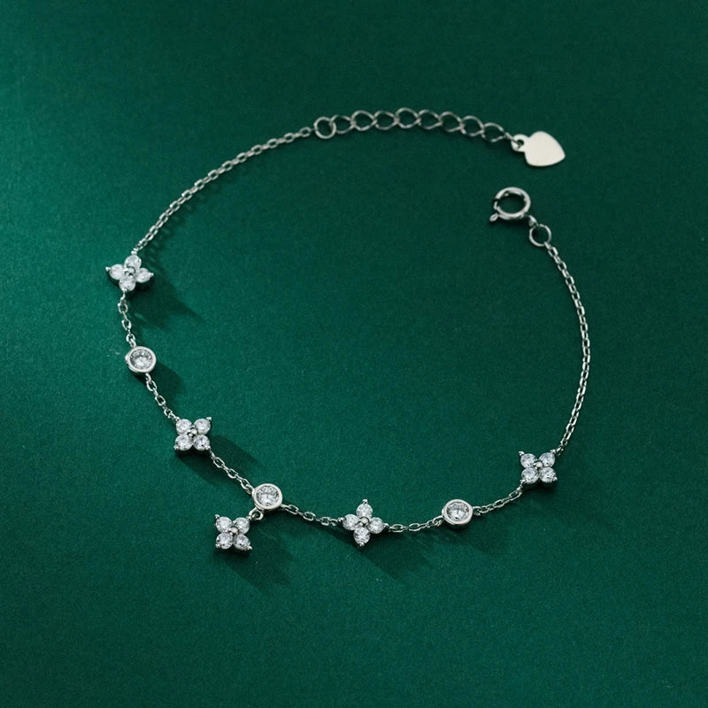 Fyrbladigt Moissanite Flower Armband för kvinnor S925 Silver